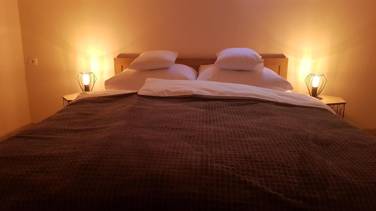 Apartament Komarno III 耶莱尼亚古拉 外观 照片